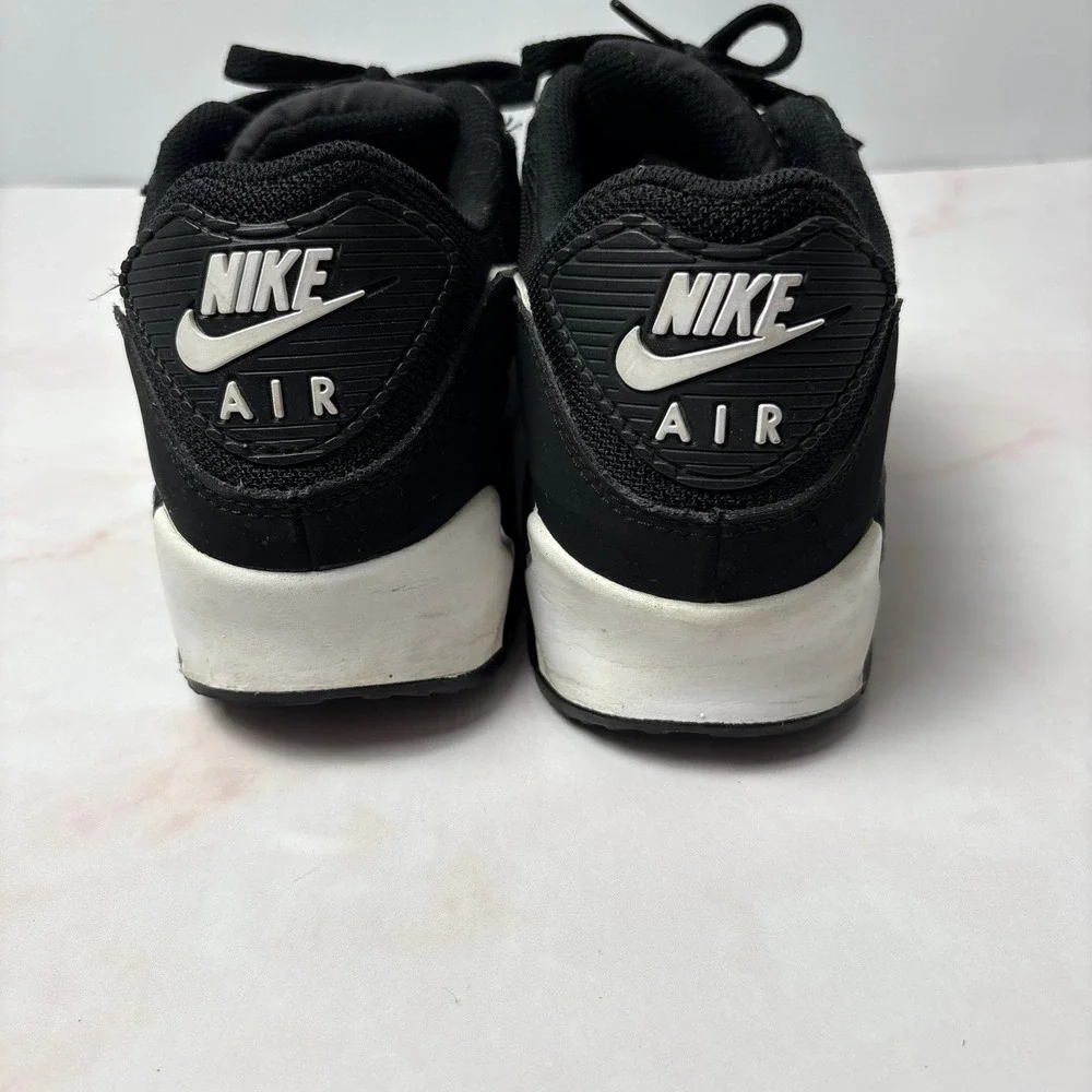 Nike Air Max 90 Womens Shoes Black White CQ2560-001 Sneakers Size 9